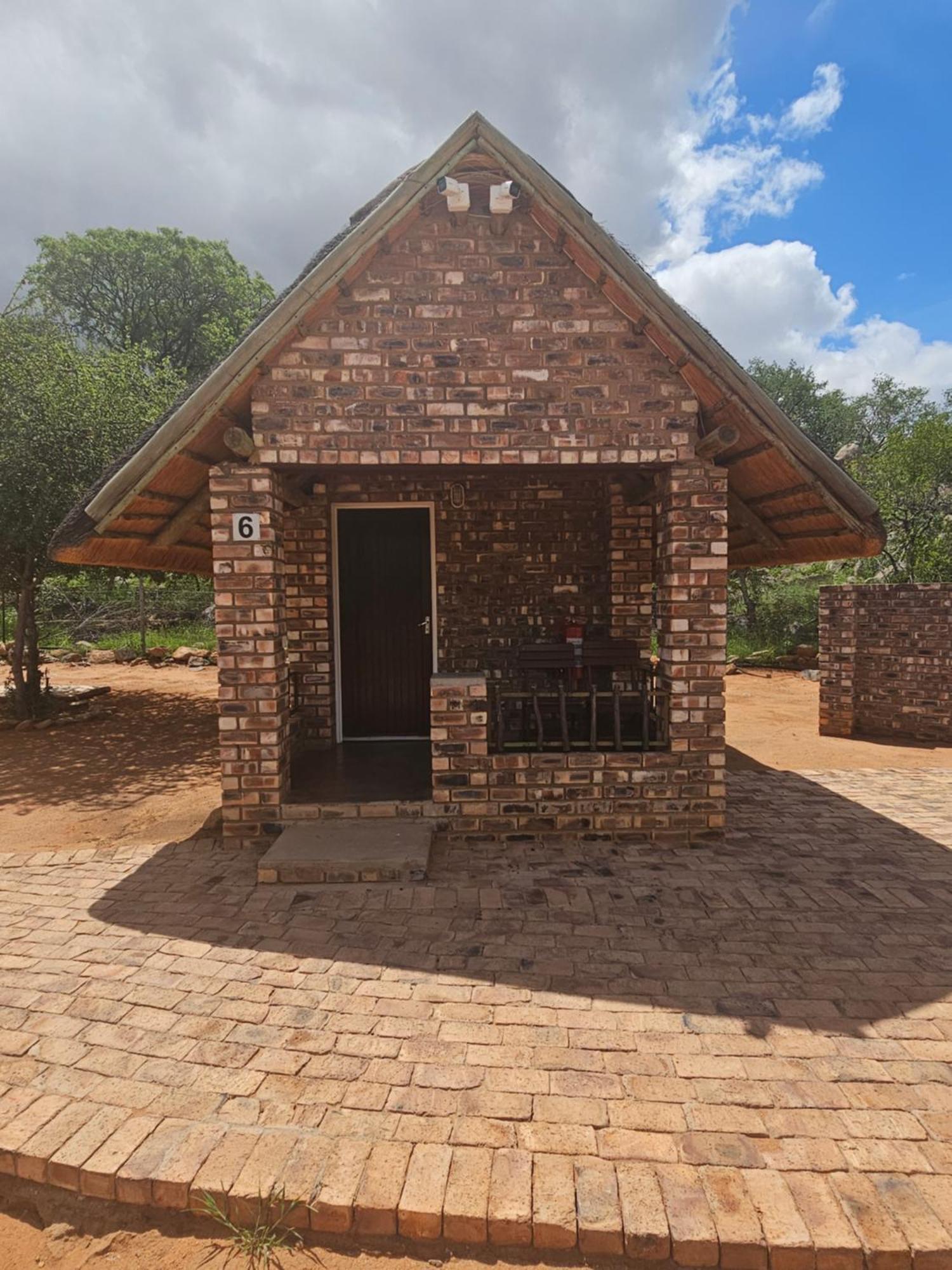 Kaoko Bush Lodge Kamanjab Exterior photo